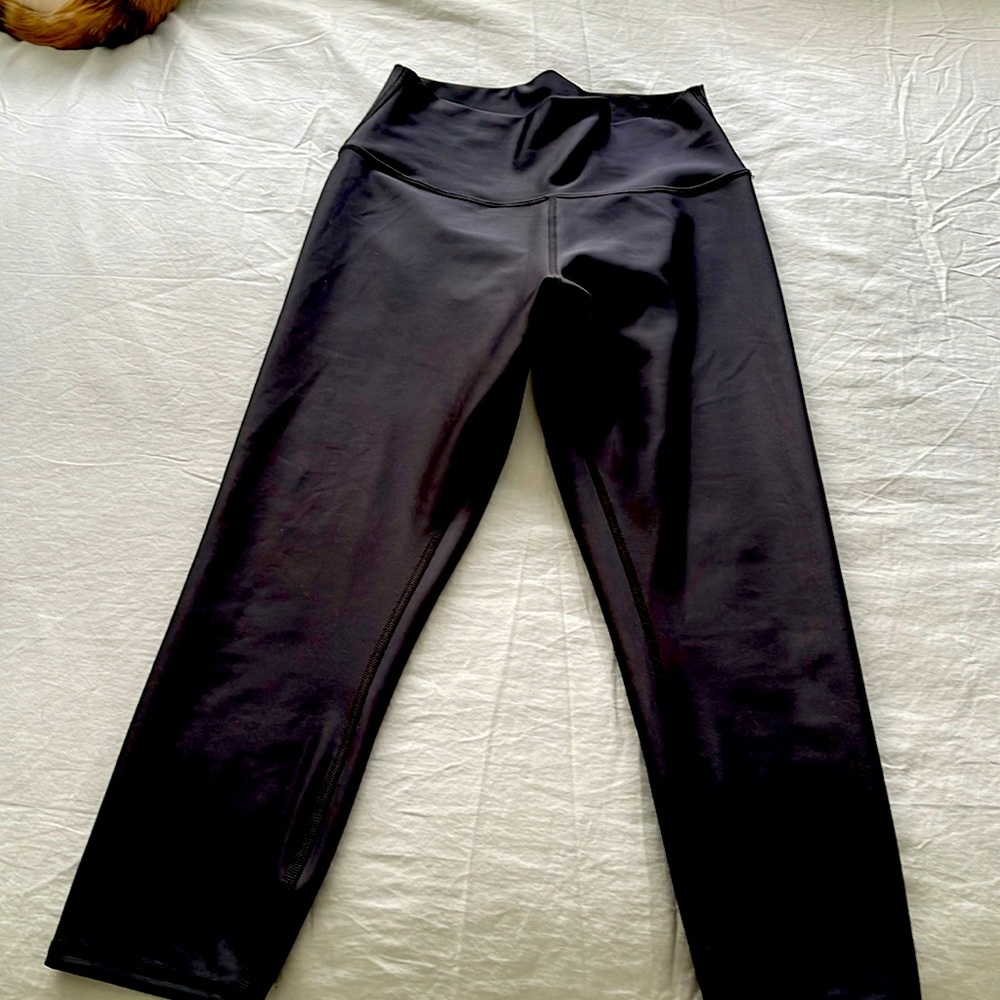 Alo High Waist Airlift Capri Black Leggings